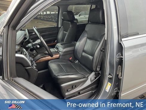 Used 2020 Chevrolet Suburban Premier image 18