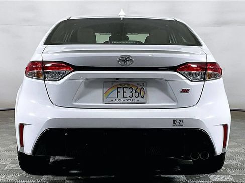 Used 2025 Toyota Corolla SE FWD image 3