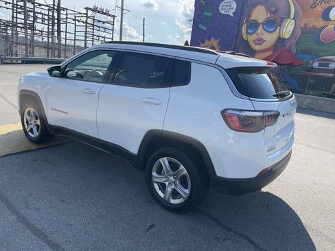 Used 2024 Jeep Compass Latitude AWD/4WD image 3