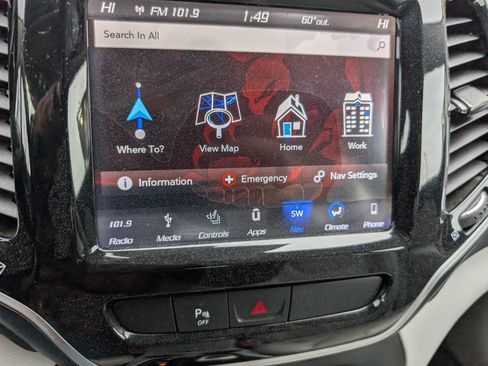 Used 2019 Jeep Cherokee Limited w/ Trailer Tow Group AWD/4WD image 24