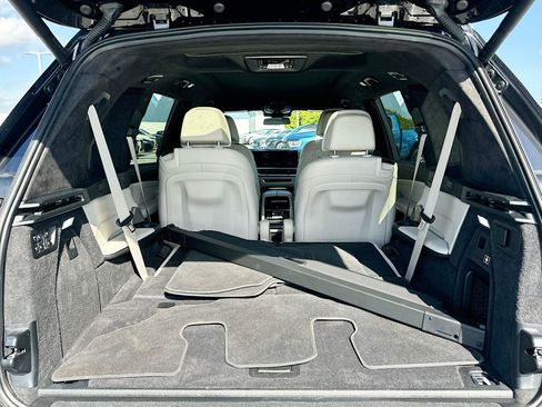 Used 2024 BMW X7 xDrive40i w/ Executive Package AWD/4WD image 27