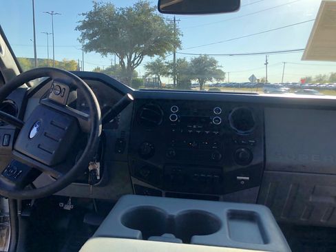 Used 2013 Ford F250 XL w/ PWR Equipment Group image 21