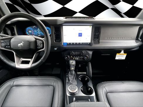 New 2025 Ford Bronco Badlands w/ Sasquatch Package image 5