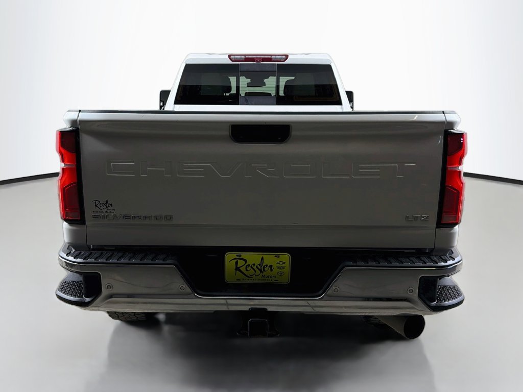 Used 2024 Chevrolet Silverado 3500 LTZ w/ LTZ Convenience Package AWD/4WD image 7
