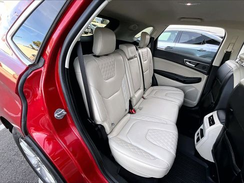 Used 2024 Ford Edge Titanium image 20