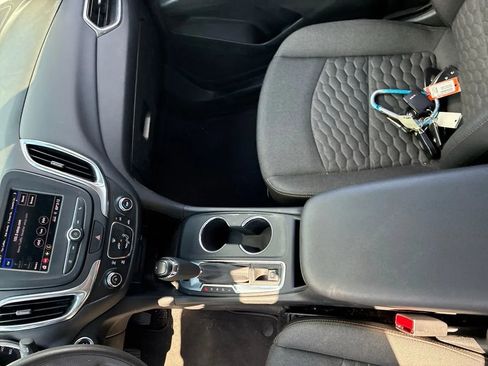 Used 2020 Chevrolet Equinox LT AWD/4WD image 9