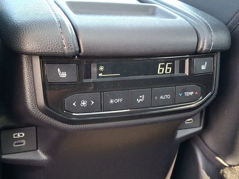 Used 2026 Toyota Grand Highlander AWD image 11