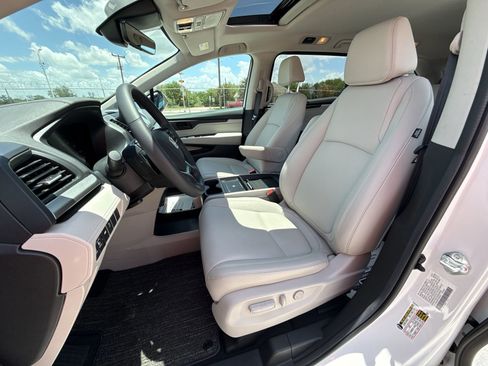 Used 2026 Honda Odyssey EX-L image 13