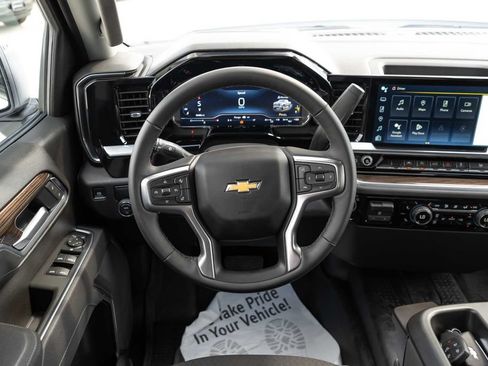 Used 2025 Chevrolet Silverado 1500 LT RWD image 16