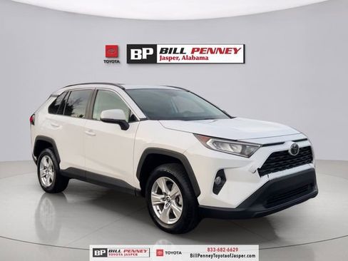 Used 2020 Toyota RAV4 XLE w/ Convenience Package image 7