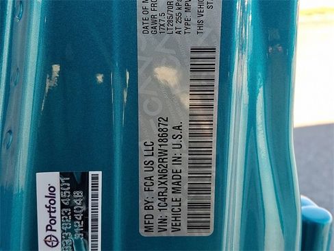 Used 2024 Jeep Wrangler Unlimited image 26