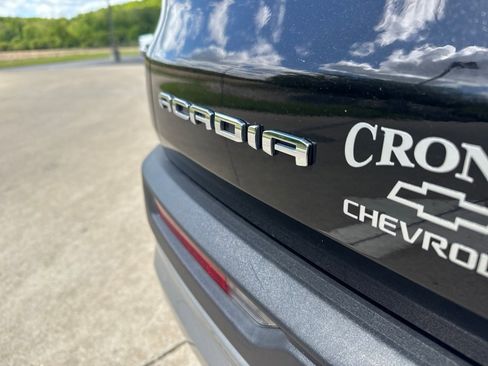 Used 2025 GMC Acadia Elevation FWD image 9