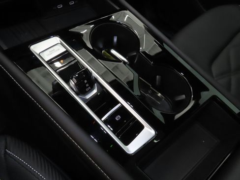 New 2026 Volkswagen Atlas Cross Sport SE image 17