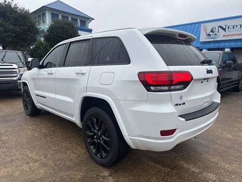 Used 2020 Jeep Grand Cherokee Altitude image 7