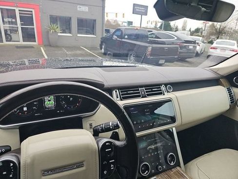 Used 2018 Land Rover Range Rover Supercharged image 28