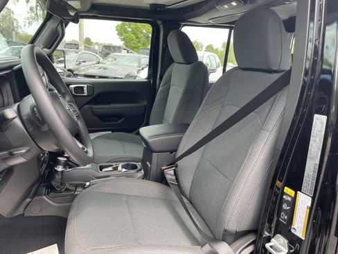 New 2026 Jeep Gladiator Sport image 28