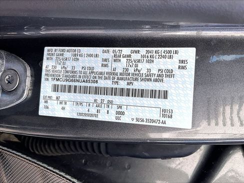 Used 2022 Ford Escape SE image 32