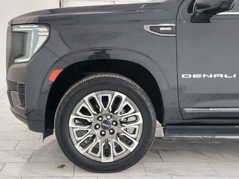 Used 2023 GMC Yukon XL Denali Ultimate AWD/4WD image 8