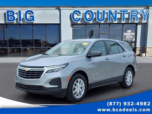 Used 2023 Chevrolet Equinox LS AWD/4WD image 1