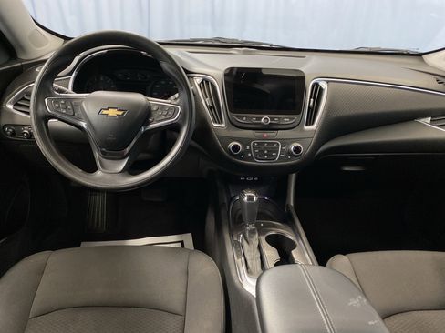 Used 2019 Chevrolet Malibu LT image 28