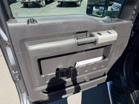 Used 2016 Ford F250 Lariat w/ Lariat Interior Package AWD/4WD image 11