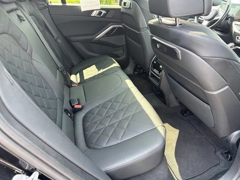 Used 2025 BMW X6 xDrive40i w/ Climate Comfort Package AWD/4WD image 12