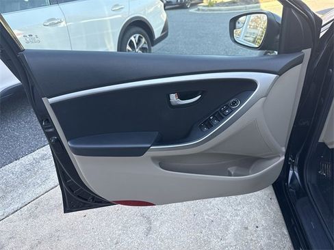 Used 2016 Hyundai Elantra GT image 8