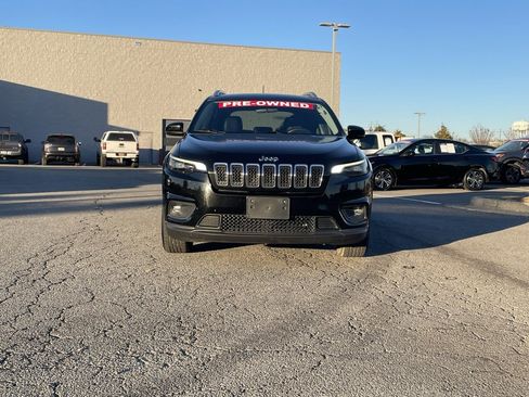 Used 2020 Jeep Cherokee Latitude Plus image 2