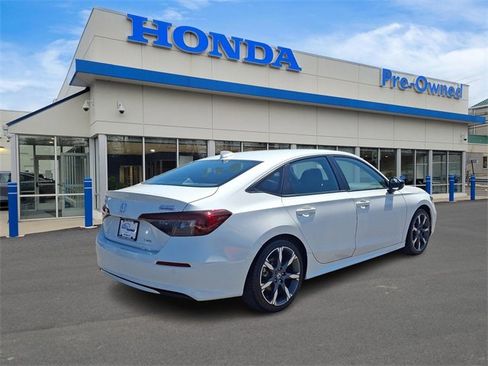 Used 2025 Honda Civic Sport image 4