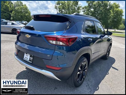 Used 2021 Chevrolet TrailBlazer LT w/ Premium Seating Package FWD image 7