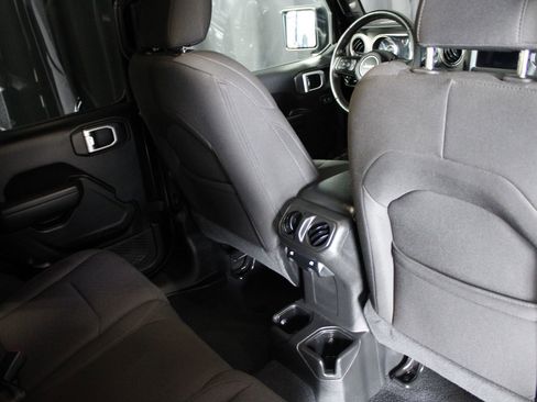 Used 2022 Jeep Wrangler Unlimited Sport AWD/4WD image 39
