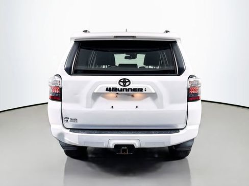 Used 2022 Toyota 4Runner SR5 Premium w/ Moonroof Package image 5