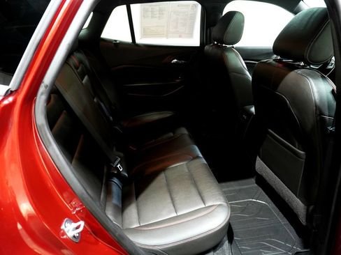 Used 2024 Chevrolet Trax RS w/ Sunroof Package image 14