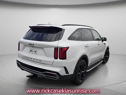 Used 2022 Kia Sorento SX FWD image 5