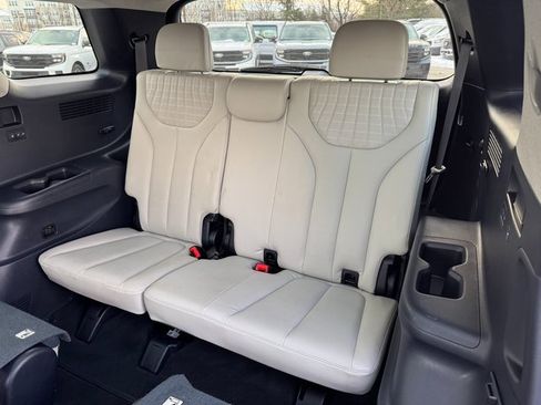 Used 2024 Hyundai Palisade Limited image 18