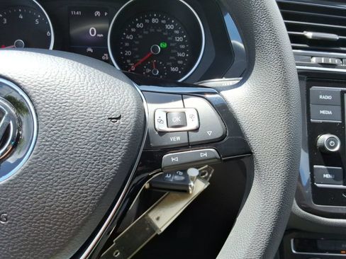Used 2021 Volkswagen Tiguan S FWD image 26
