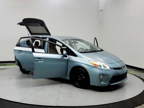 Used 2015 Toyota Prius Two FWD image 10
