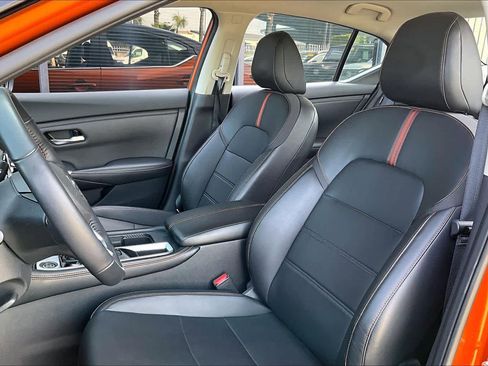 Used 2021 Nissan Sentra SR w/ SR Premium Package image 7