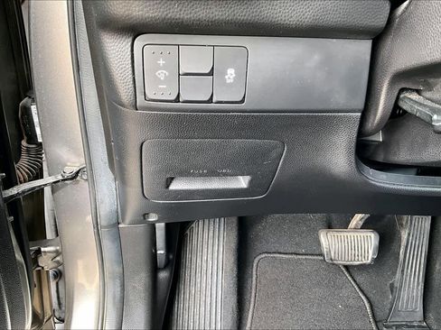 Used 2019 Kia Soul image 29