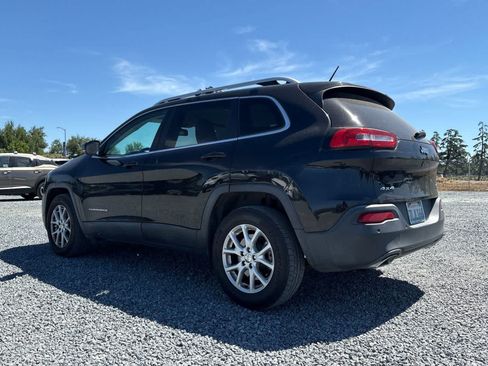 Used 2015 Jeep Cherokee Latitude AWD/4WD image 7