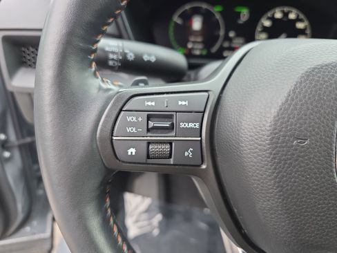 Used 2025 Honda CR-V Sport image 15