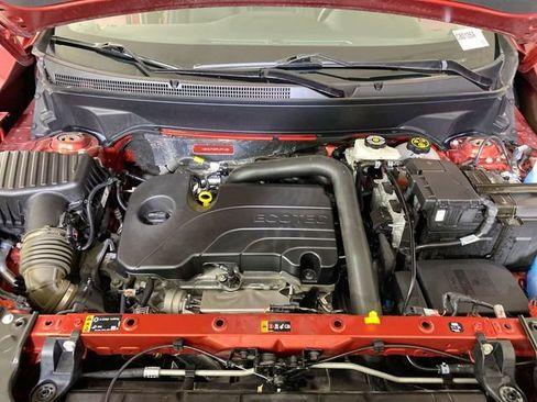 Used 2023 GMC Terrain SLT image 16