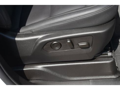 Used 2024 Chevrolet Suburban Z71 w/ Luxury Package AWD/4WD image 31