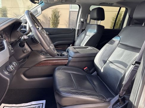 Used 2016 GMC Yukon XL SLT w/ Open Road Package image 16