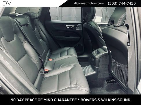 Used 2024 Volvo XC60 T8 Ultimate AWD/4WD image 21