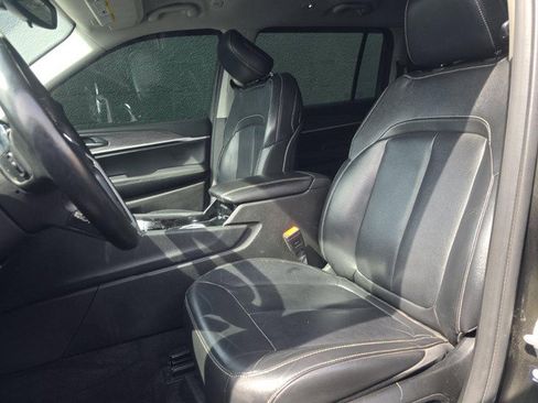 Used 2021 Jeep Grand Cherokee L Limited AWD/4WD image 7