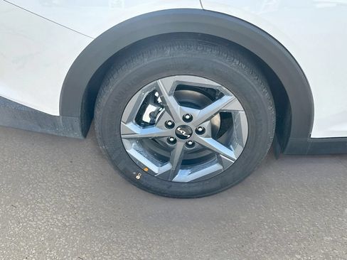 New 2026 Kia K4 FWD image 28