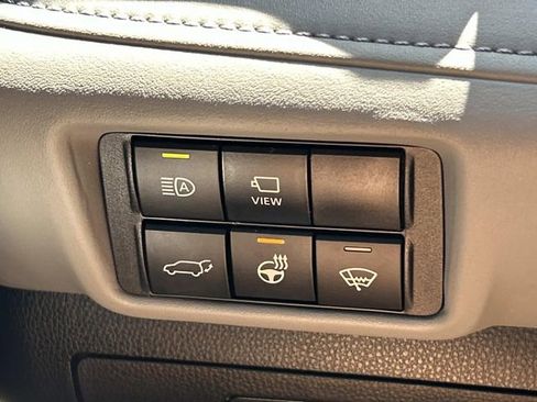 Used 2021 Toyota Highlander Limited AWD/4WD image 34
