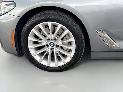 Used 2023 BMW 530i w/ Premium Package RWD image 43
