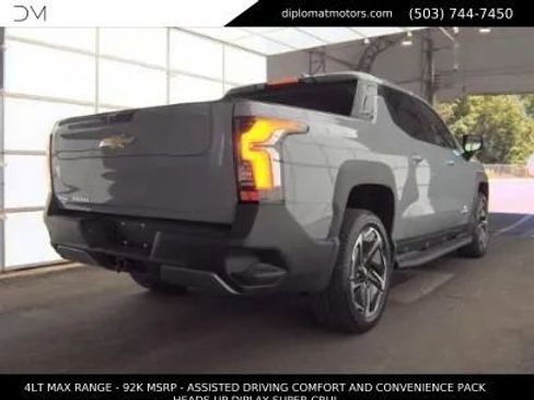 Used 2026 Chevrolet Silverado EV LT AWD/4WD image 5